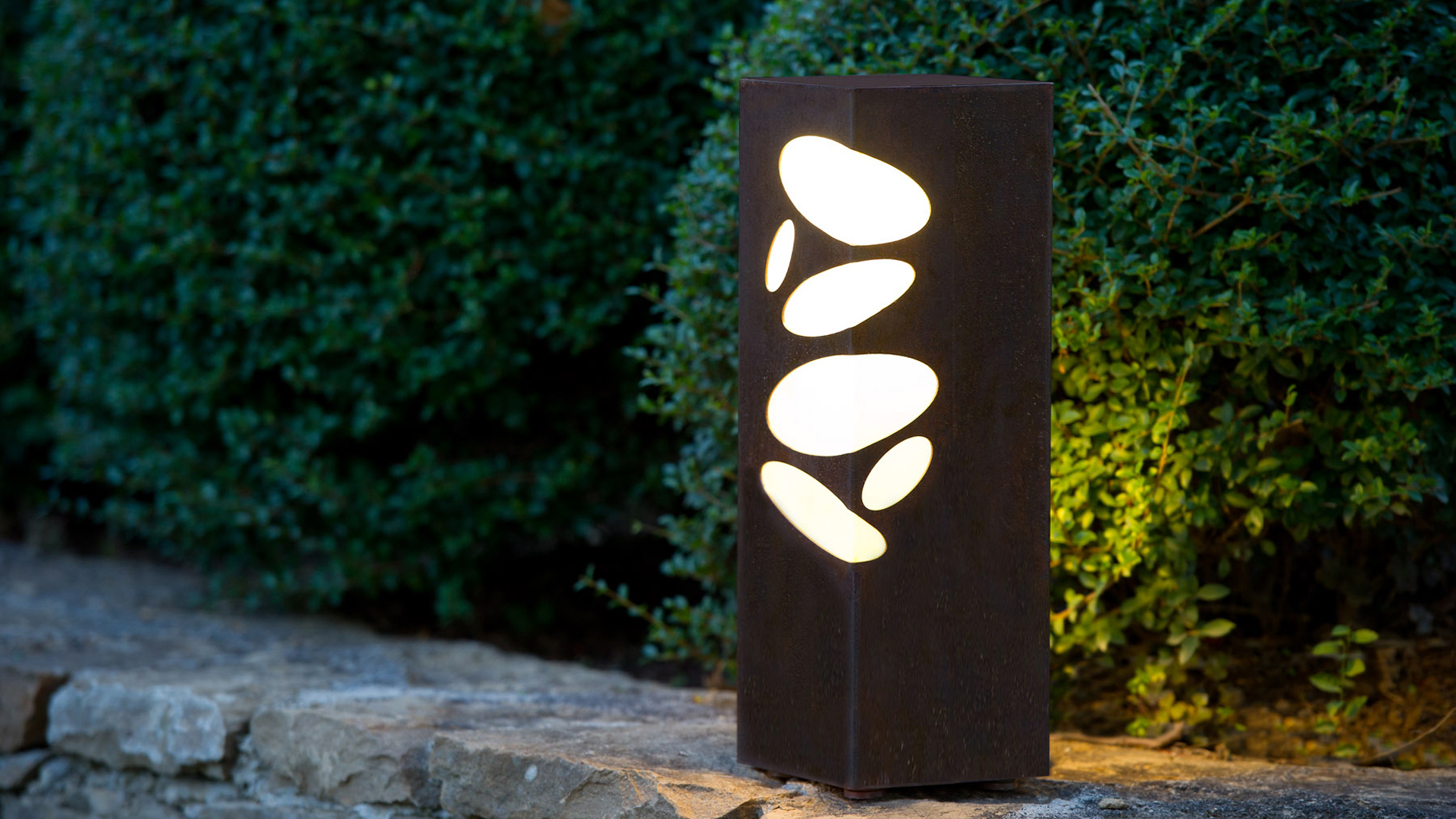 Borne lumineuse extérieure Luminaires extérieurs LED LYX Luminaires